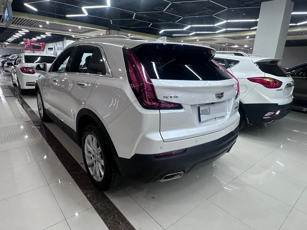 Cadillac 2020 XT4 2.0T 28T Two-Drive Technical Automatic Gear 8
