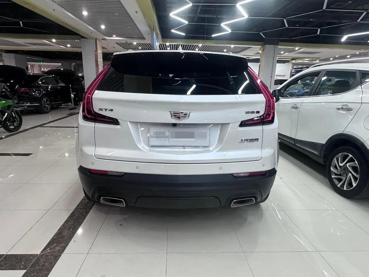 Cadillac 2020 XT4 2.0T 28T Two-Drive Technical Automatic Gear 9