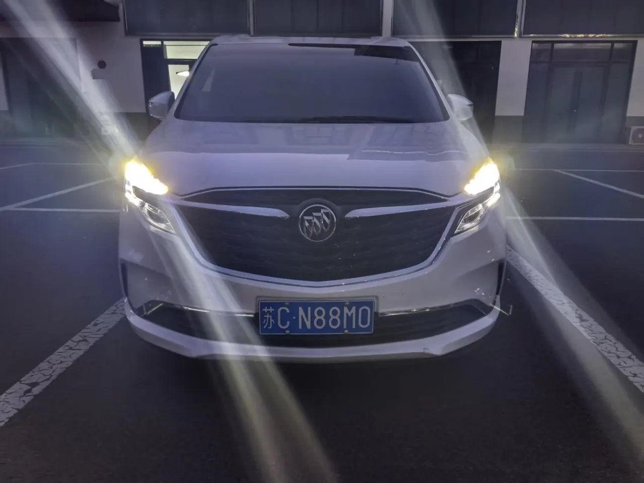 Buick 2022 GL8 ES Lu Zun 2.0T 653T Comfortable Automatic Gear 2