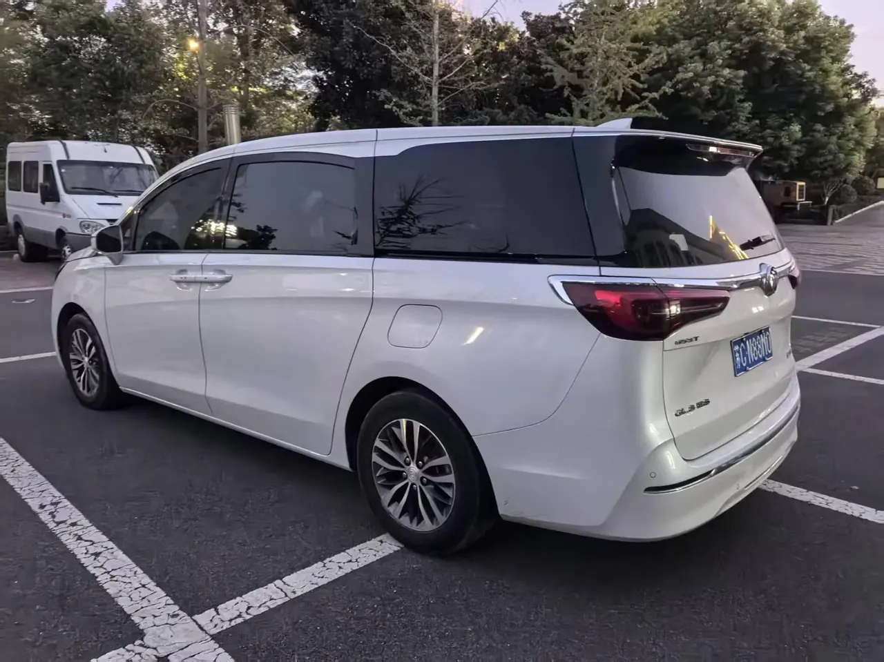 Buick 2022 GL8 ES Lu Zun 2.0T 653T Comfortable Automatic Gear 5