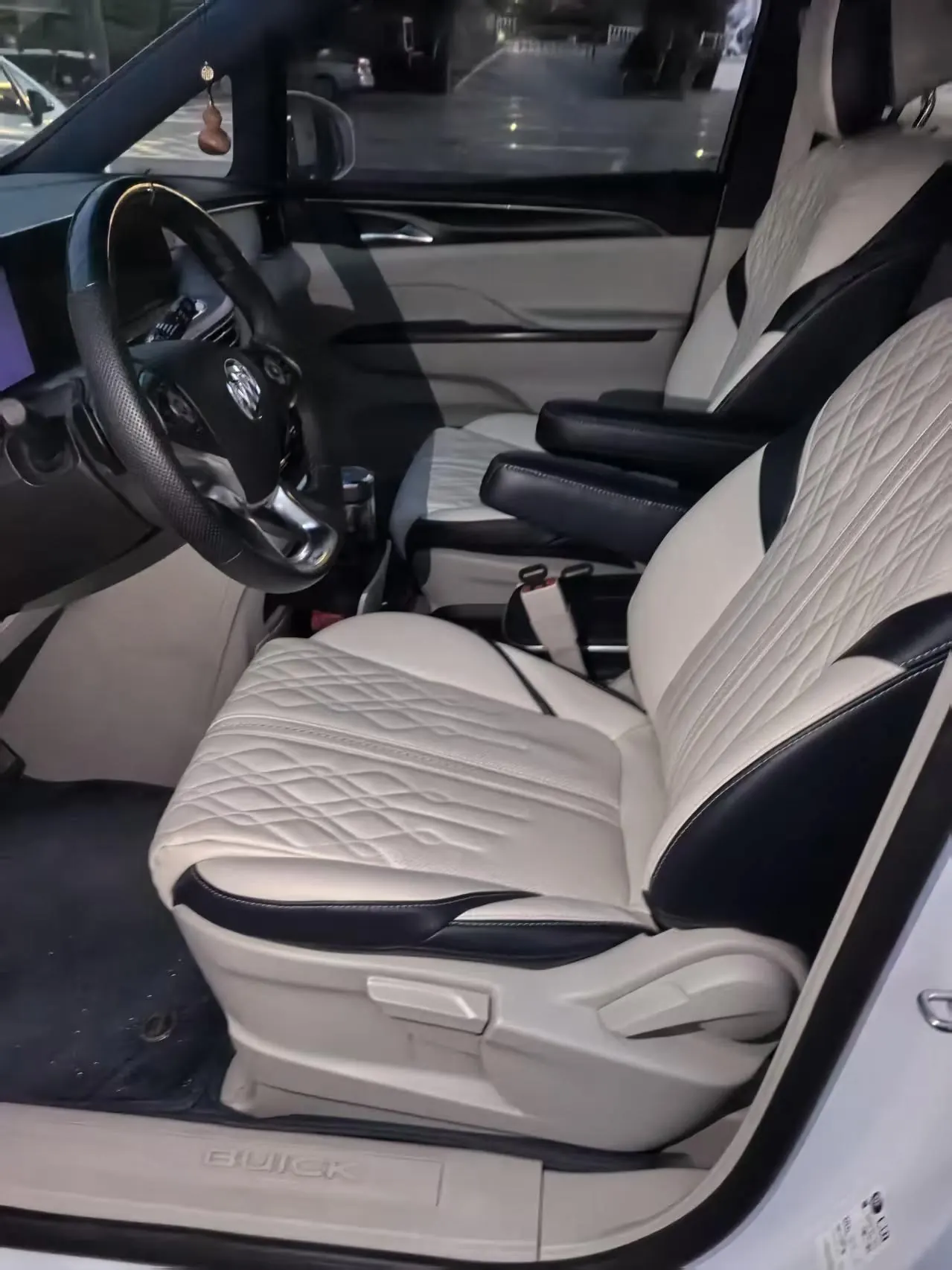 Buick 2022 GL8 ES Lu Zun 2.0T 653T Comfortable Automatic Gear 6