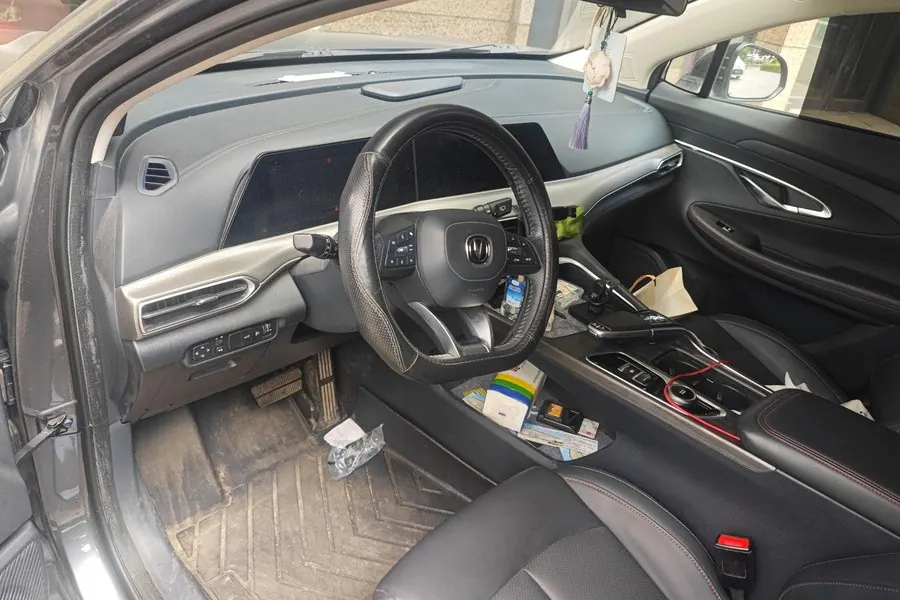 ChangAn 2020 UNI-T 1.5T Flagship Automatic Gear 4