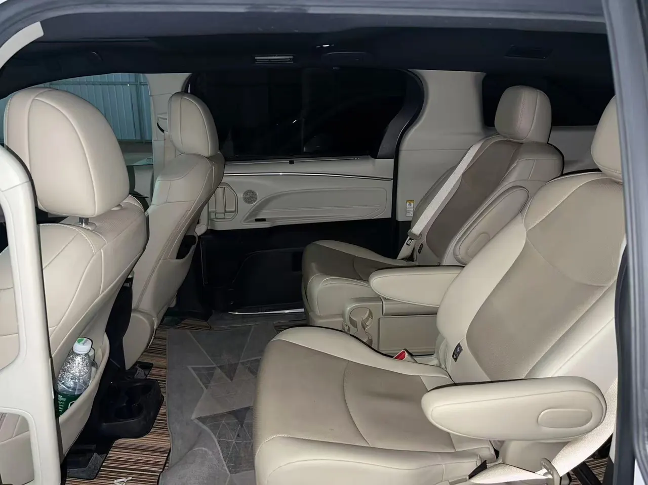 Toyota 2023 Sana 2.5 Stepless Luxury Welfare Edition Automatic Transmission 4