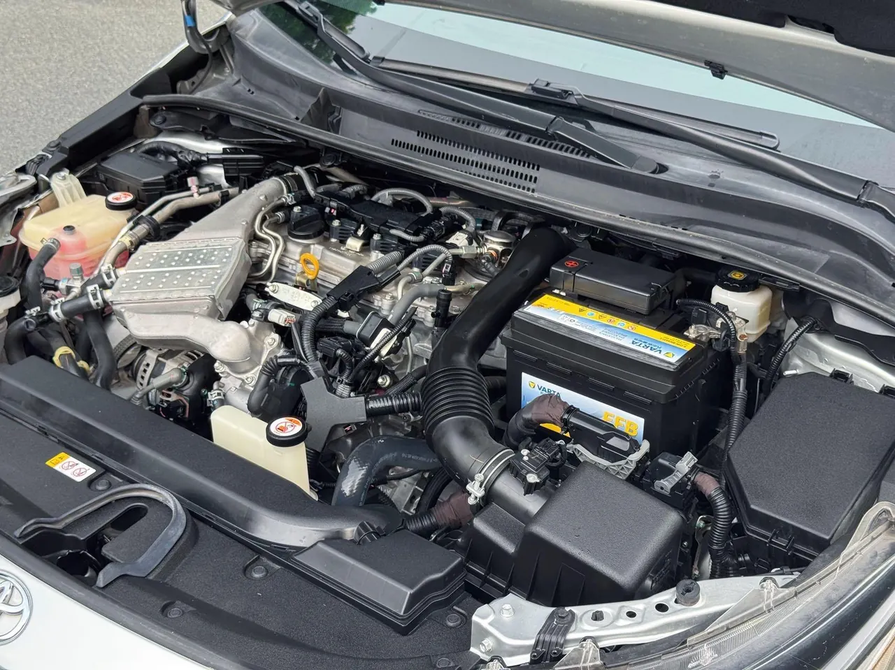Toyota 2021 Lei Ling 1.2T Stepless 185T Sports Edition Automatic Gear 14