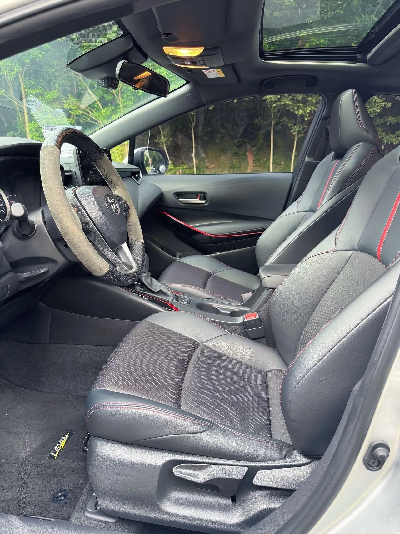 Toyota 2021 Lei Ling 1.2T Stepless 185T Sports Edition Automatic Gear 9