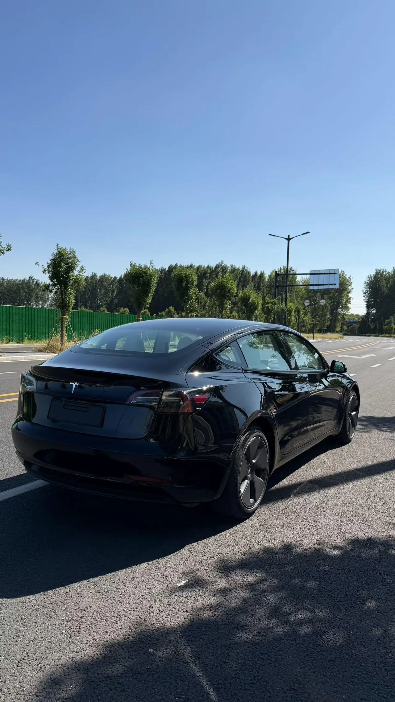 Tesla 2022 Model 3 rear-wheel drive version of automatic transmission 4