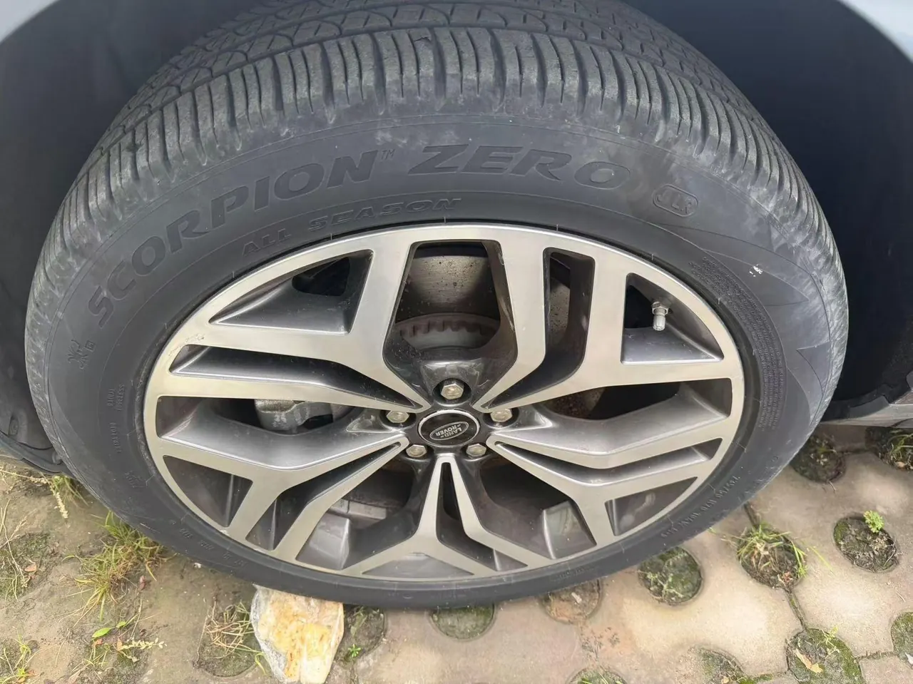 Land Rover 2020 Range Rover Aurora 48V 2.0T 249PS R-DYNAMIC SE Sports Technology Edition Automatic Gear 2