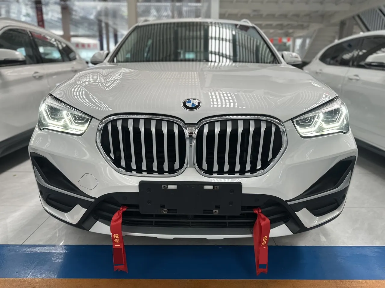 BMW 2020 X1 xDrive25Li 2.0T exclusive automatic gear 2