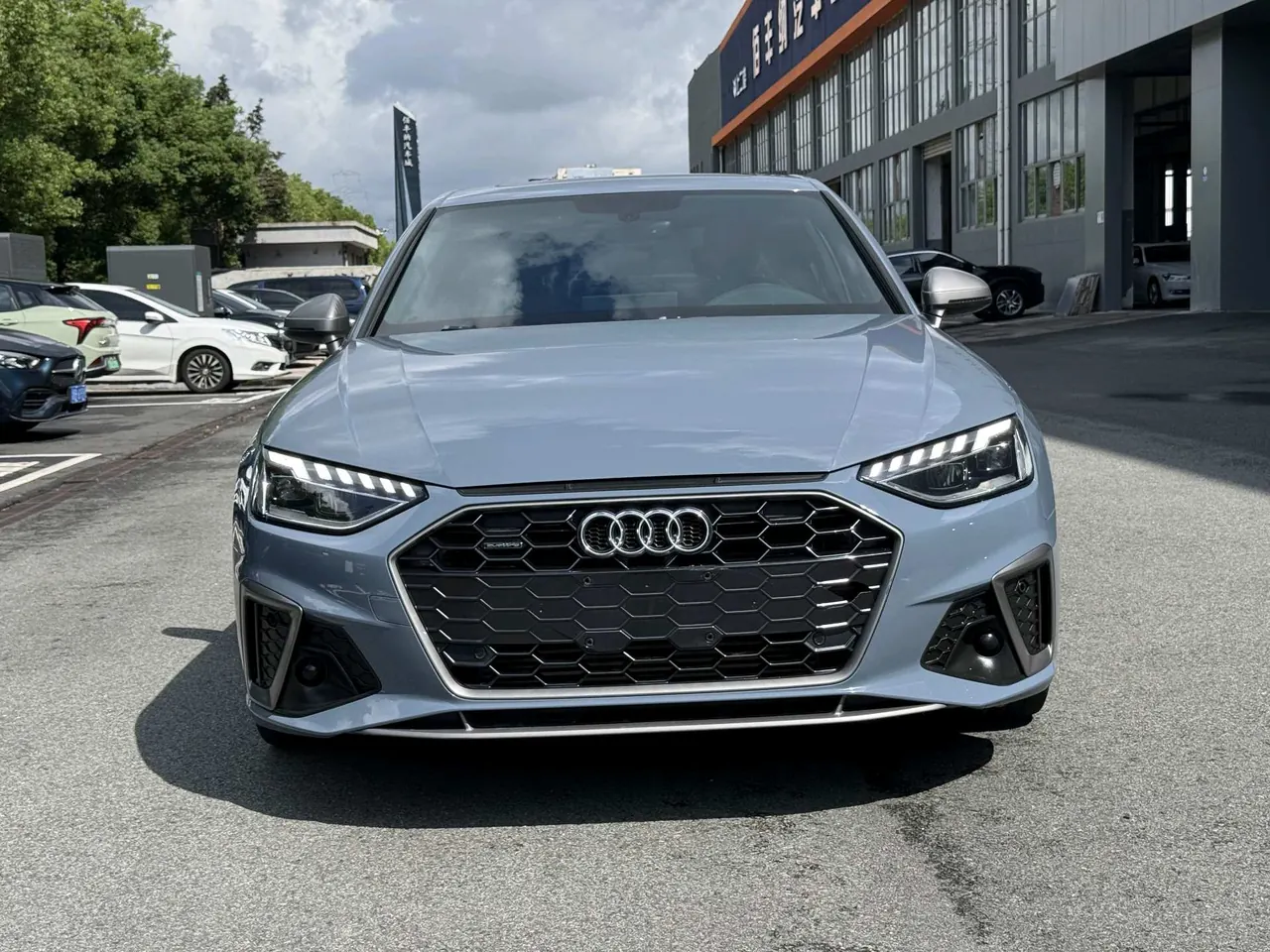 Audi 2020 A4L 2.0TFSI 40TFSI Quattro Deluxe Dynamic Automatic 2