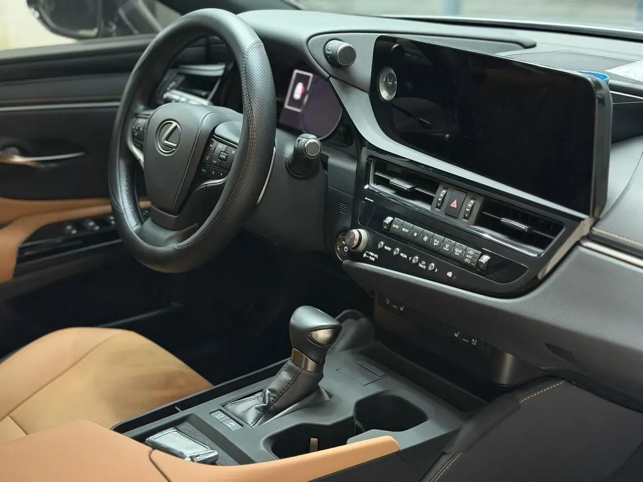 Lexus ES (Imported) 2022 ES300h 2.5 Stepless Premium Edition Automatic Gear 5