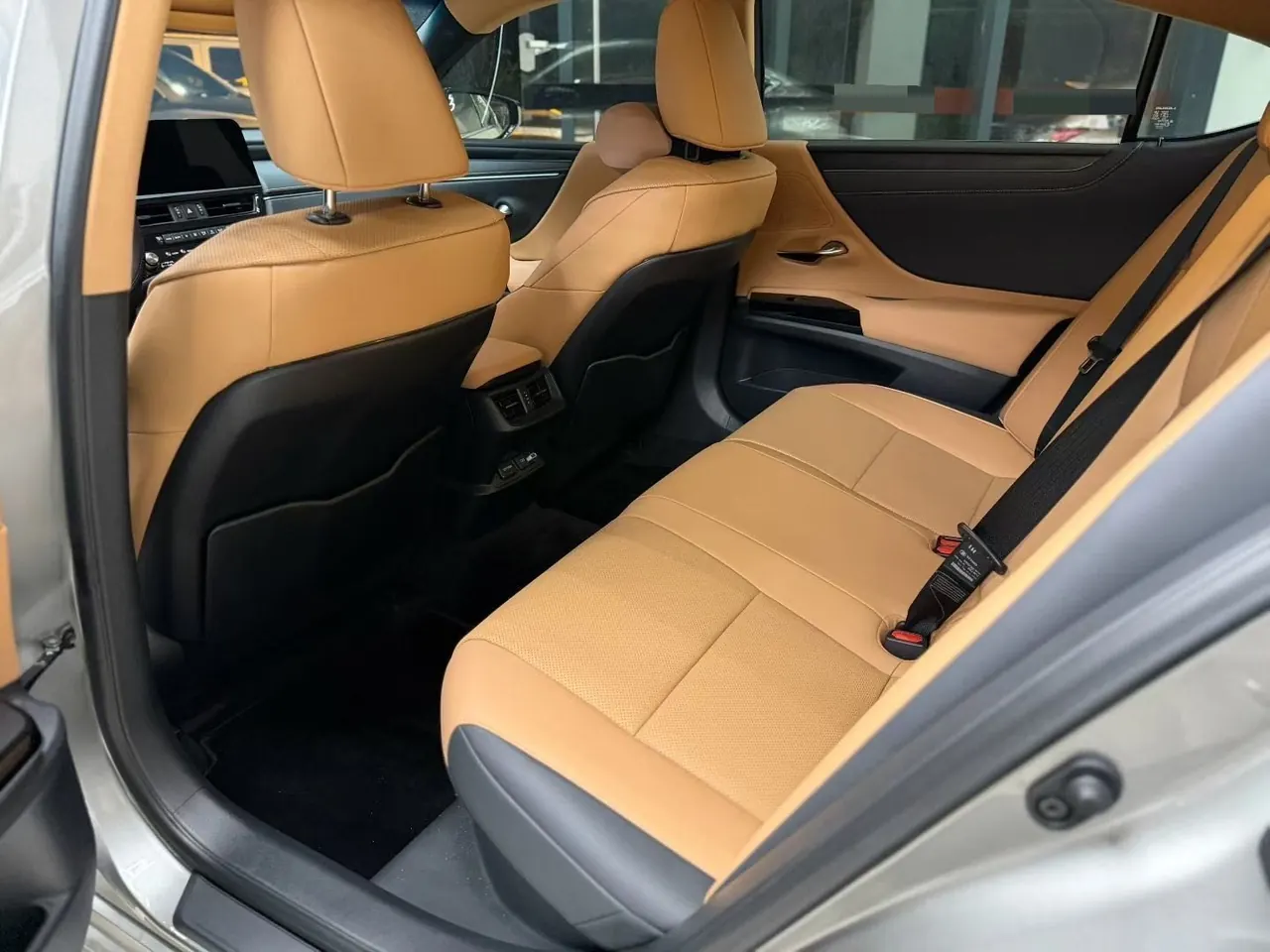 Lexus ES (Imported) 2022 ES300h 2.5 Stepless Premium Edition Automatic Gear 9