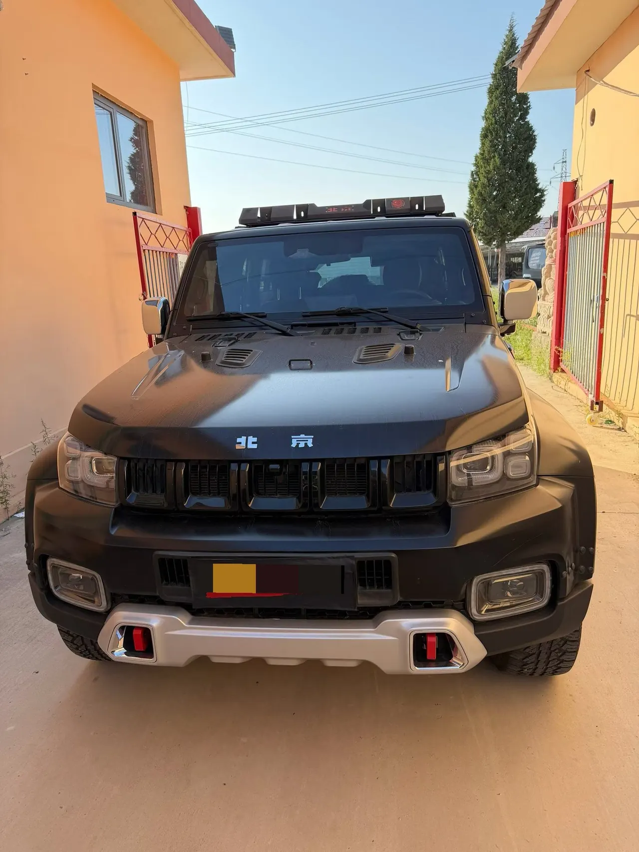 Beijing 2021 BJ40 2.0T four-wheel drive blade hero version chivalrous automatic gear 2