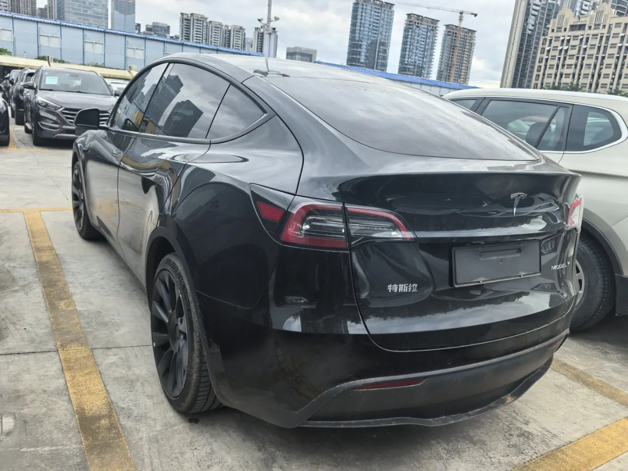 Tesla 2022 Model Y rear-wheel drive version (facelift) automatic gear 3
