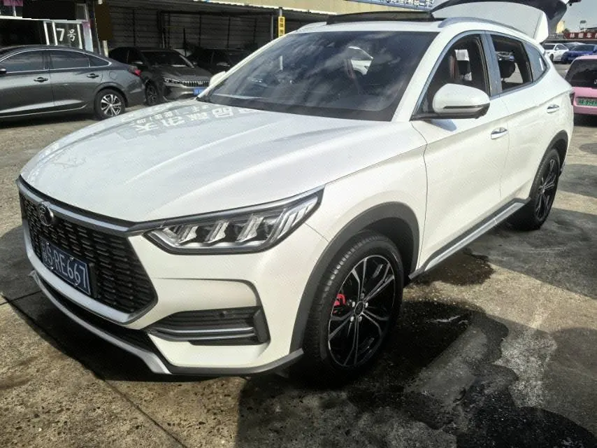 BYD 2020 Song PLUS 1.5T Flagship PLUS Automatic Gear - View 1