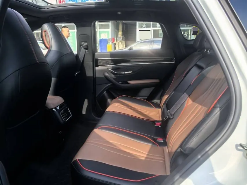 BYD 2020 Song PLUS 1.5T Flagship PLUS Automatic Gear 3