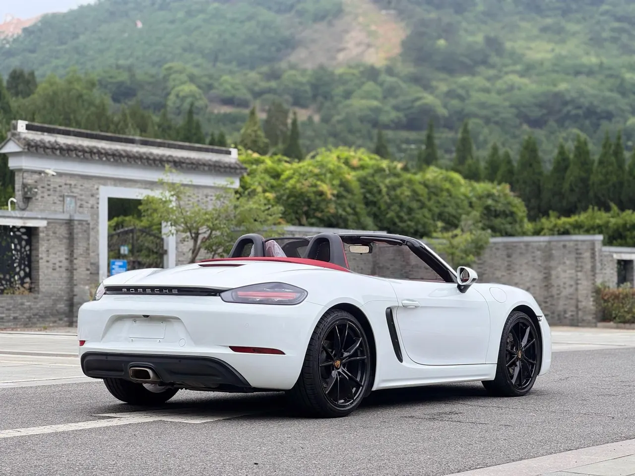 Porsche 718 (Imported) 2020 718 Boxer 2.0T Automatic 3