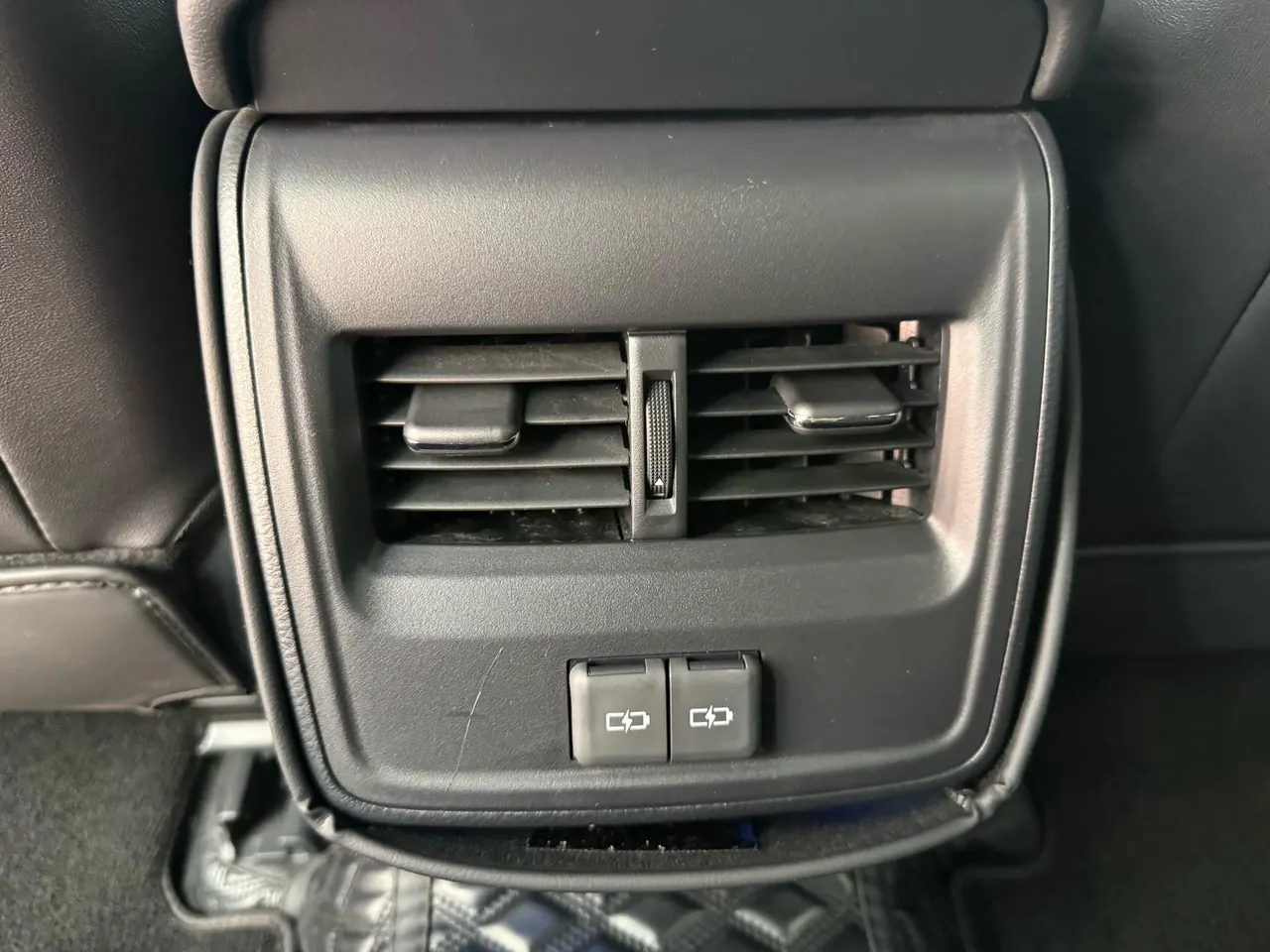 Toyota 2022 Asian Dragon 2.5 Deluxe Edition Automatic 8