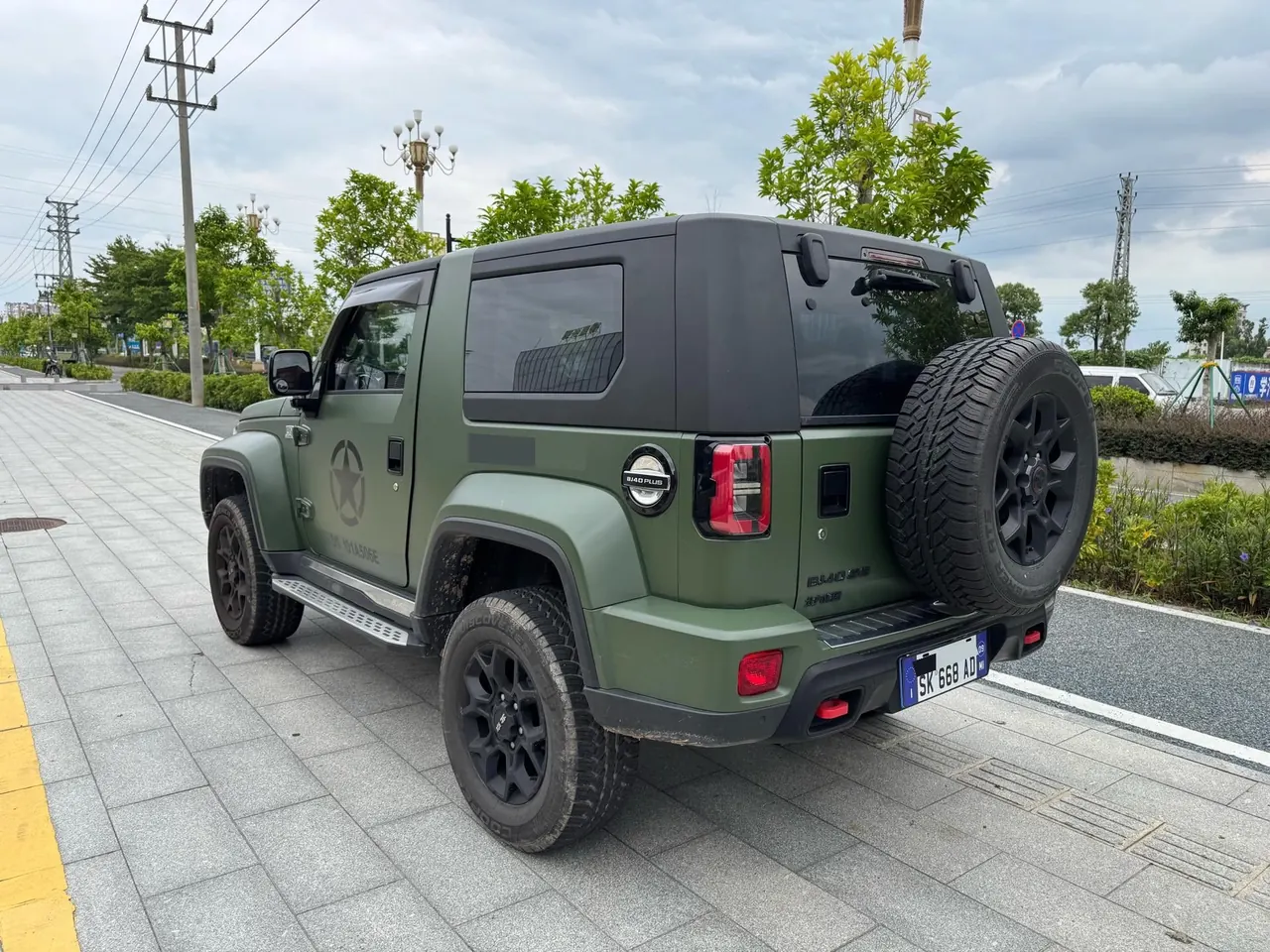Beijing 2020 BJ40 2.0T 4-wheel drive tribute version extreme automatic gear 5