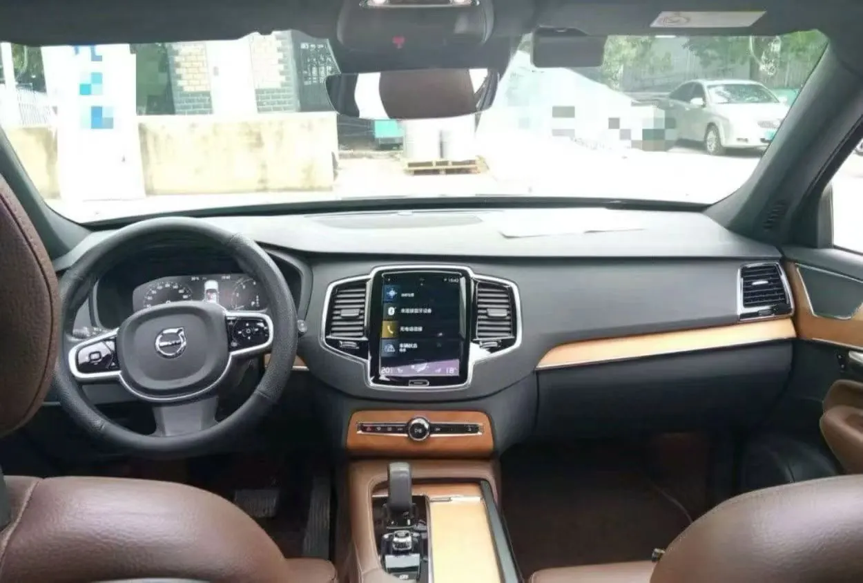 Volvo XC90 (Imported) 2020 XC90 2.0T T6 Zhiyi Deluxe Edition 7-seat Automatic Gear 7