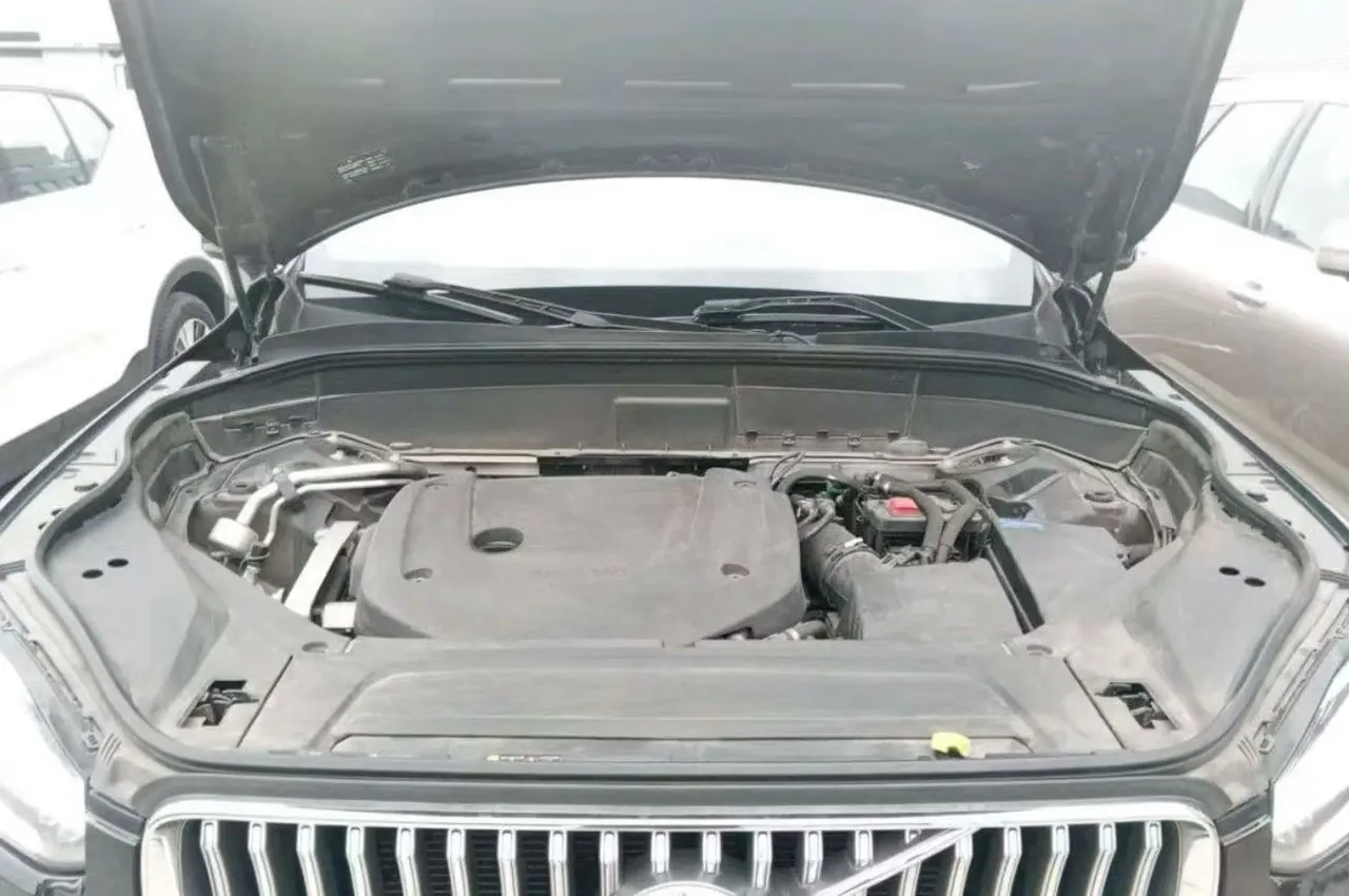 Volvo XC90 (Imported) 2020 XC90 2.0T T6 Zhiyi Deluxe Edition 7-seat Automatic Gear 8