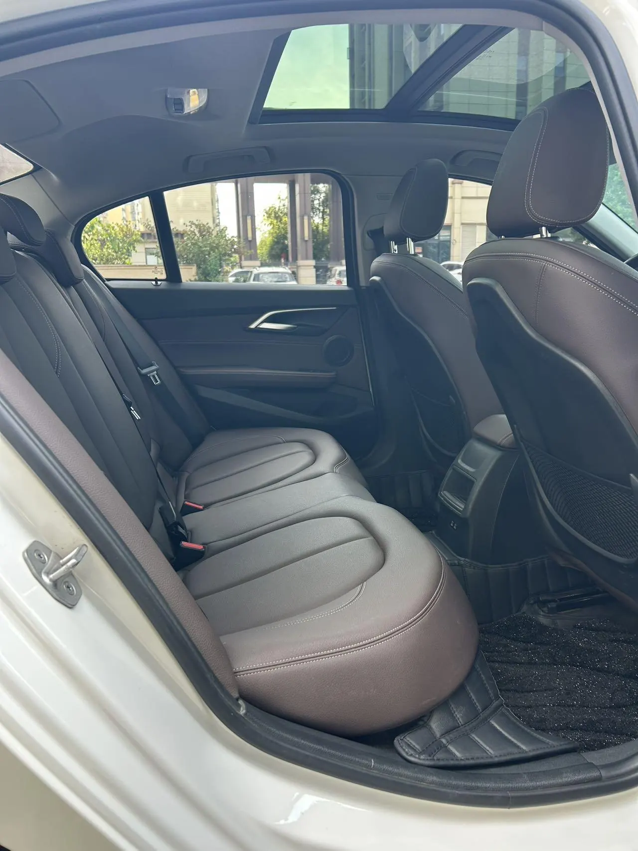 BMW 1 Series 2020 120i 1.5T M Sports Suit Automatic Gear 6