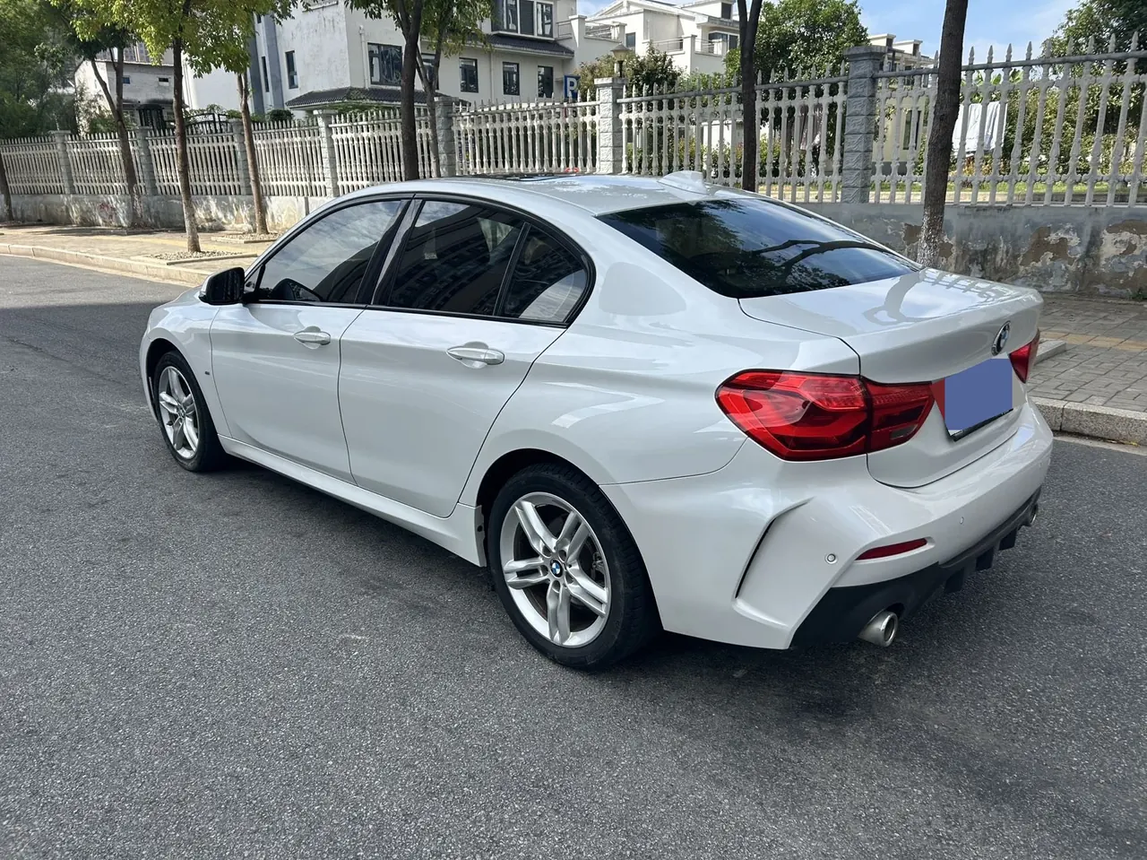 BMW 1 Series 2020 120i 1.5T M Sports Suit Automatic Gear 7