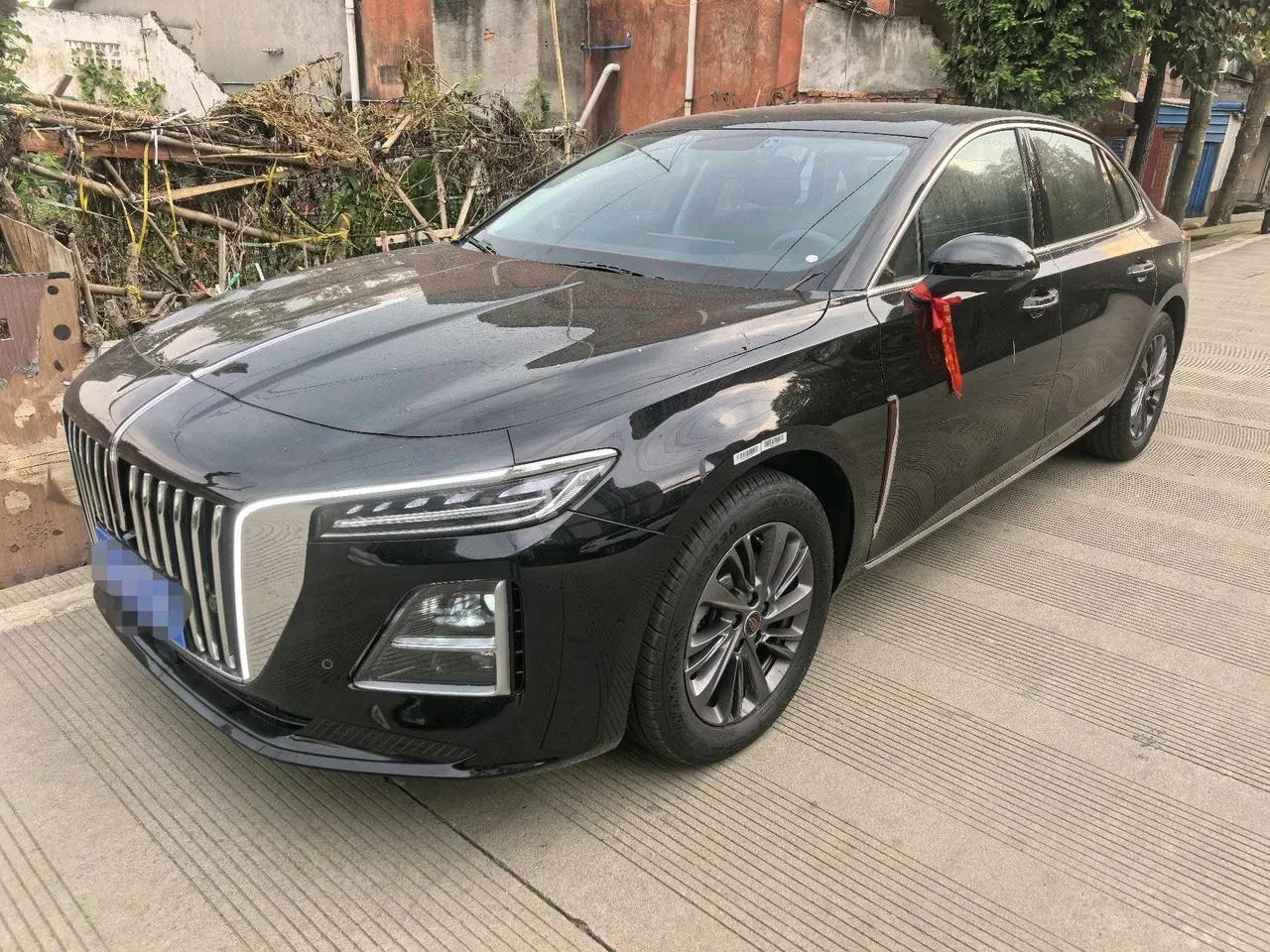 HongQi 2026 H5 1.5T Flag Rhyme Pro Edition Automatic Gear - View 1