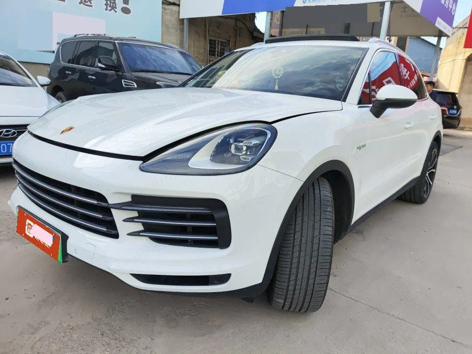 Porsche Cayenne New Energy (Imported) 2020 Cayenne Oil and Electric Hybrid 2.0T Automatic Gear - View 1