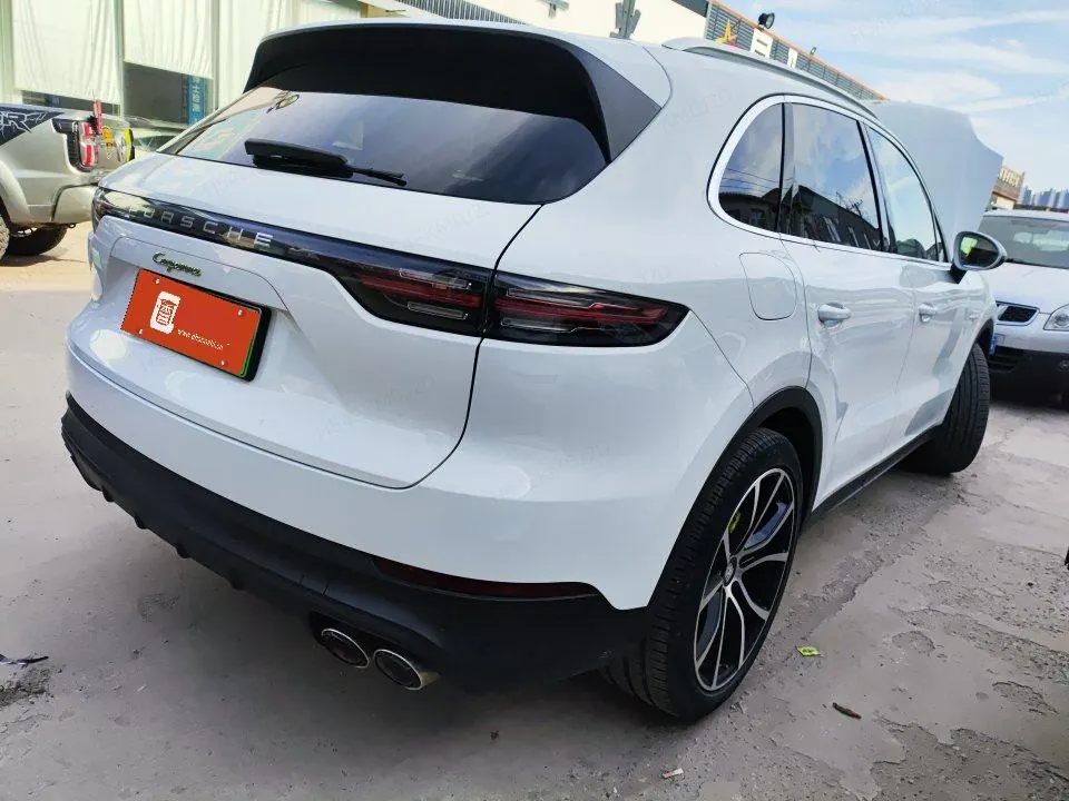 Porsche Cayenne New Energy (Imported) 2020 Cayenne Oil and Electric Hybrid 2.0T Automatic Gear 9