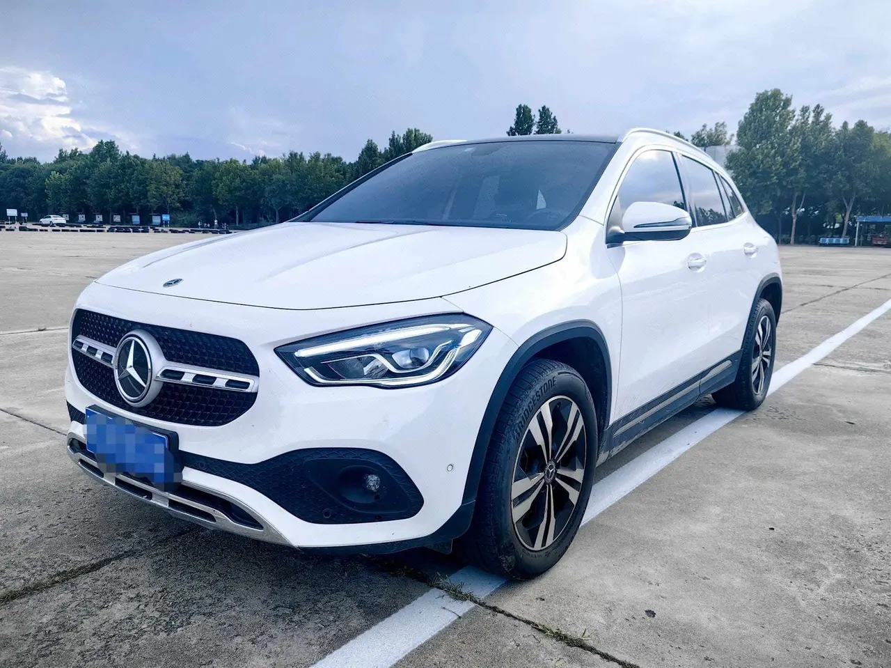 Mercedes Benz 2020 GLA 200 1.3T automatic gear - View 1