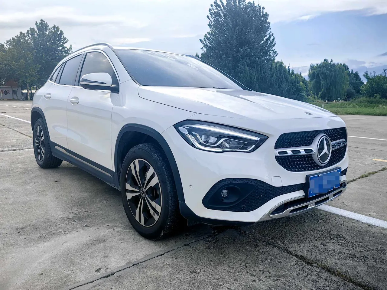 Mercedes Benz 2020 GLA 200 1.3T automatic gear 3
