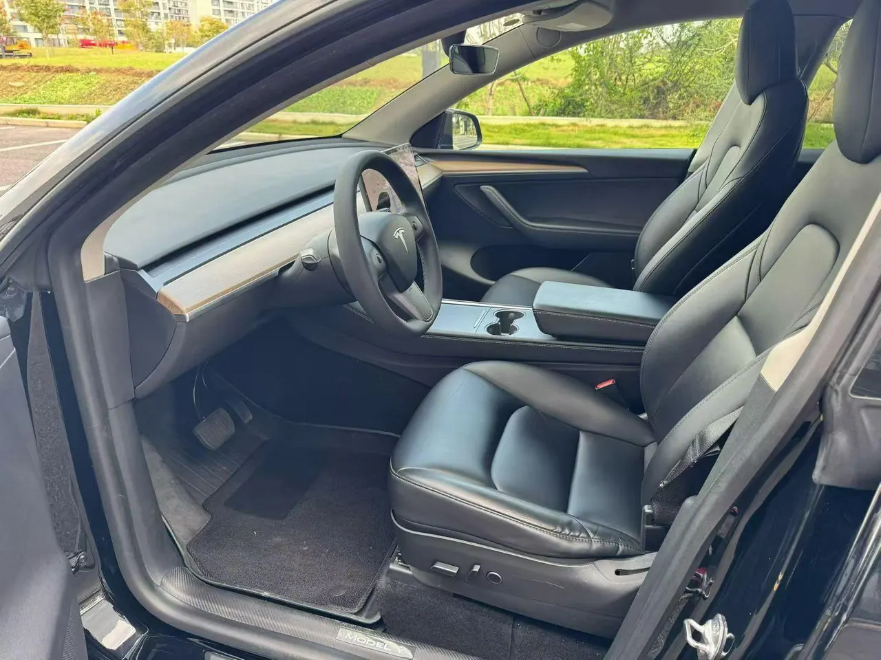 Tesla 2021 Model Y Standard Endurance Rear Drive Automatic Gear 2