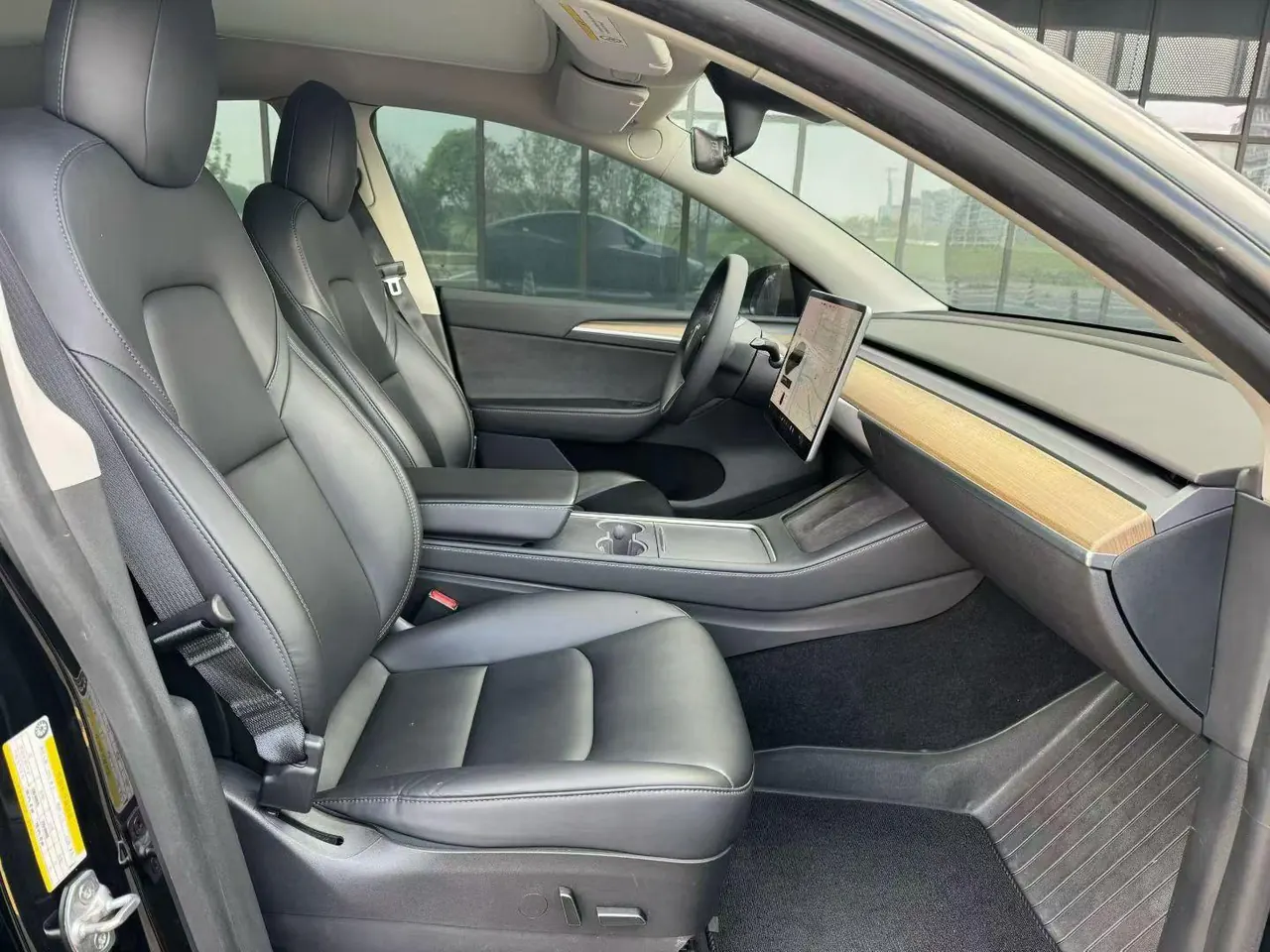 Tesla 2021 Model Y Standard Endurance Rear Drive Automatic Gear 4