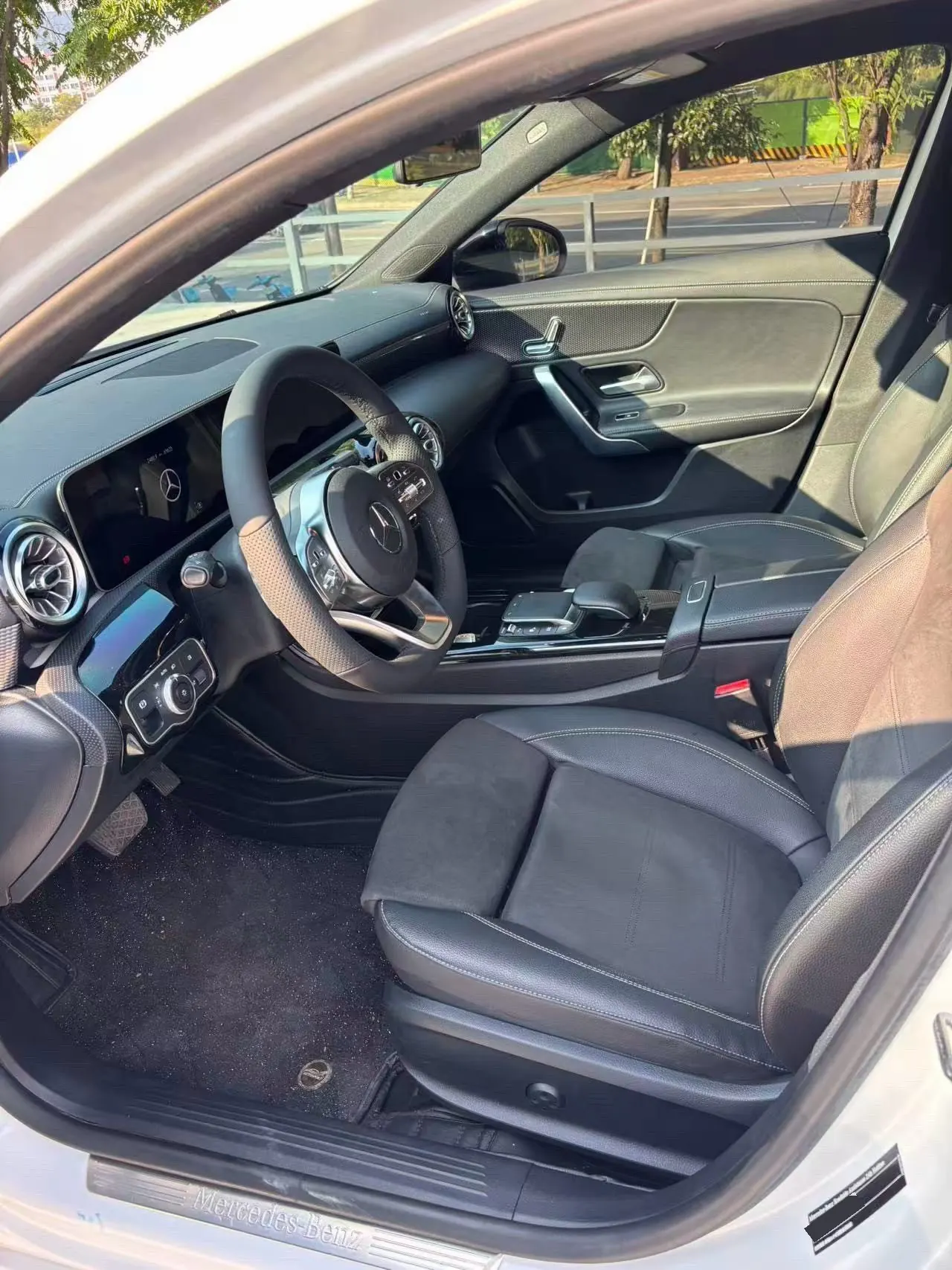 Mercedes Benz Class A 2021 A 200 L 1.3T Dynamic Automatic 4