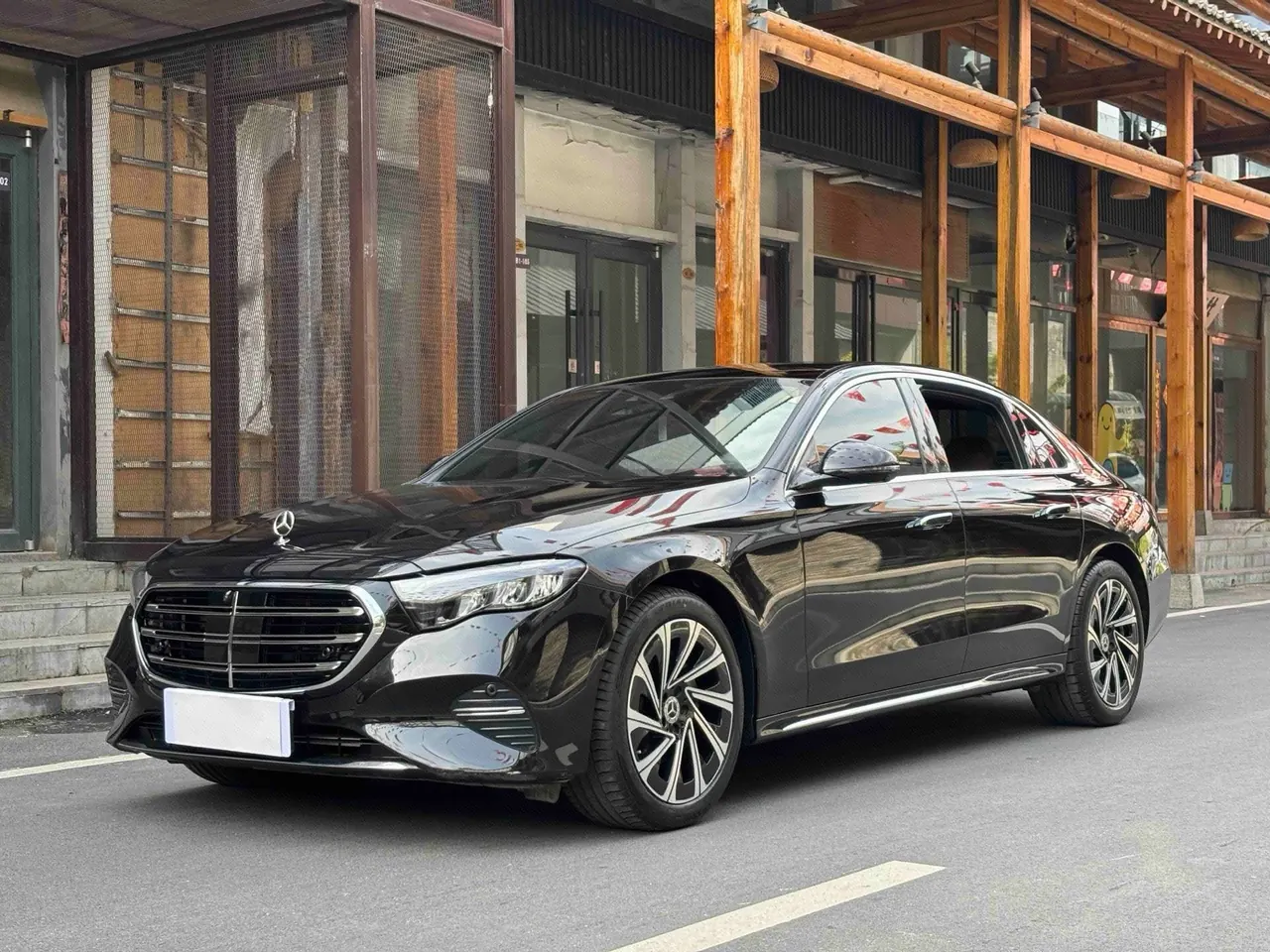 Open image lightbox: Mercedes Benz E-Class 2026 model E 300 L 48V 2.0T Luxury Edition Automatic