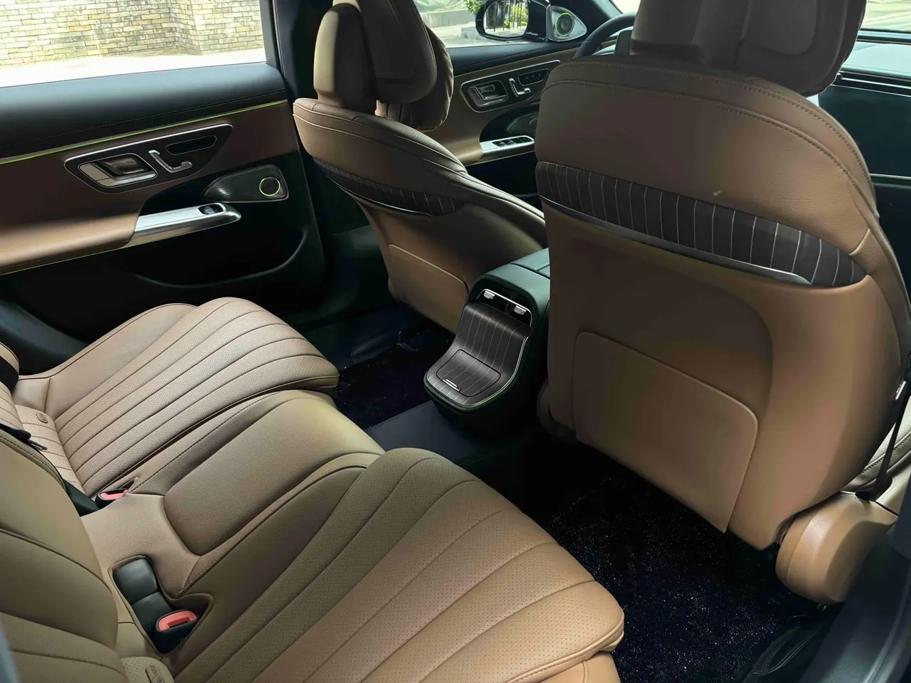 Mercedes Benz E-Class 2026 model E 300 L 48V 2.0T Luxury Edition Automatic 3