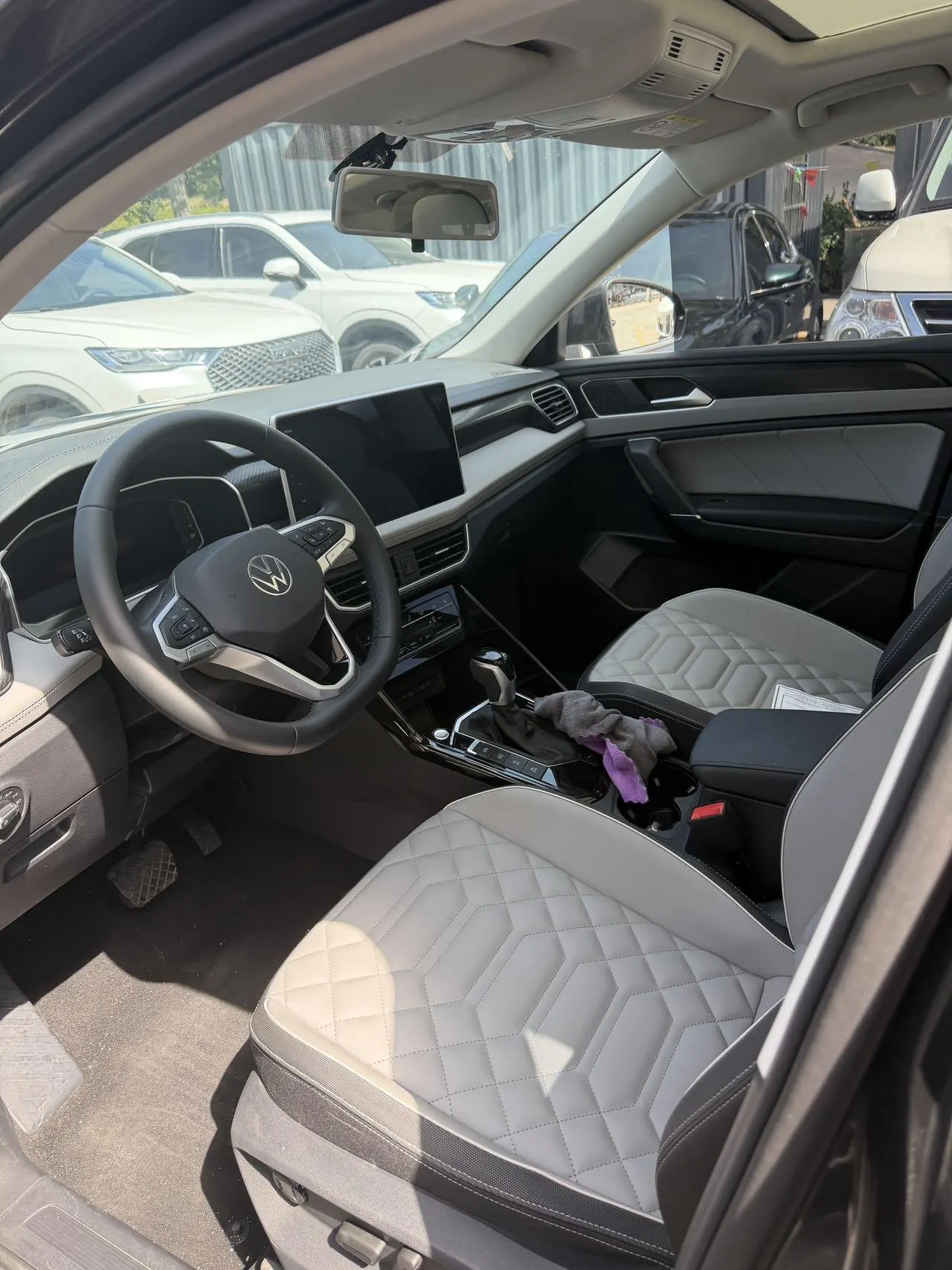 Volkswagen 2026 Tanyue 2.0TSI 330TSI 30 million Selected (Modified) Automatic Gear 3