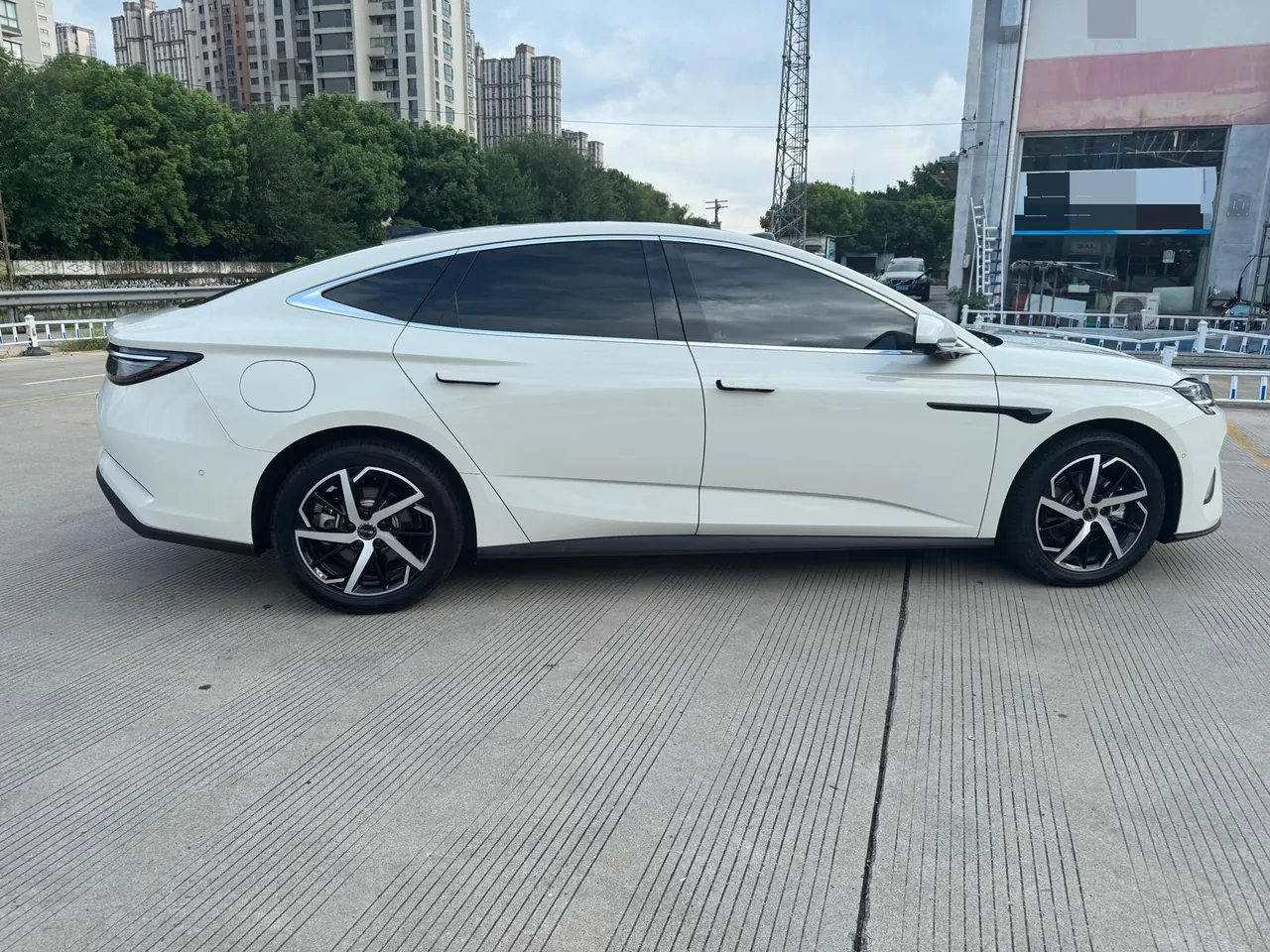 BYD 2026 Seal 07 DM-i 1.5T CVT 230km Flagship Automatic 4