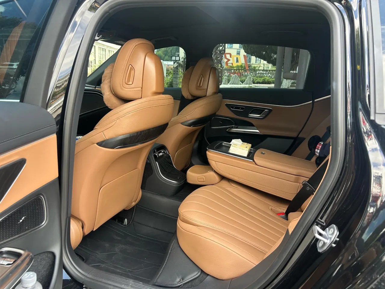 Mercedes Benz E Class 2026 E 260 L 48V 2.0T Classic Automatic Gear 3