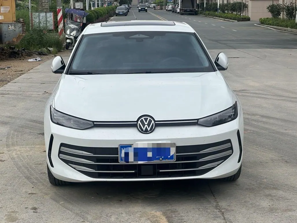 Volkswagen 2026 Lavida Pro 1.5 6 Million Edition Automatic Gear 2