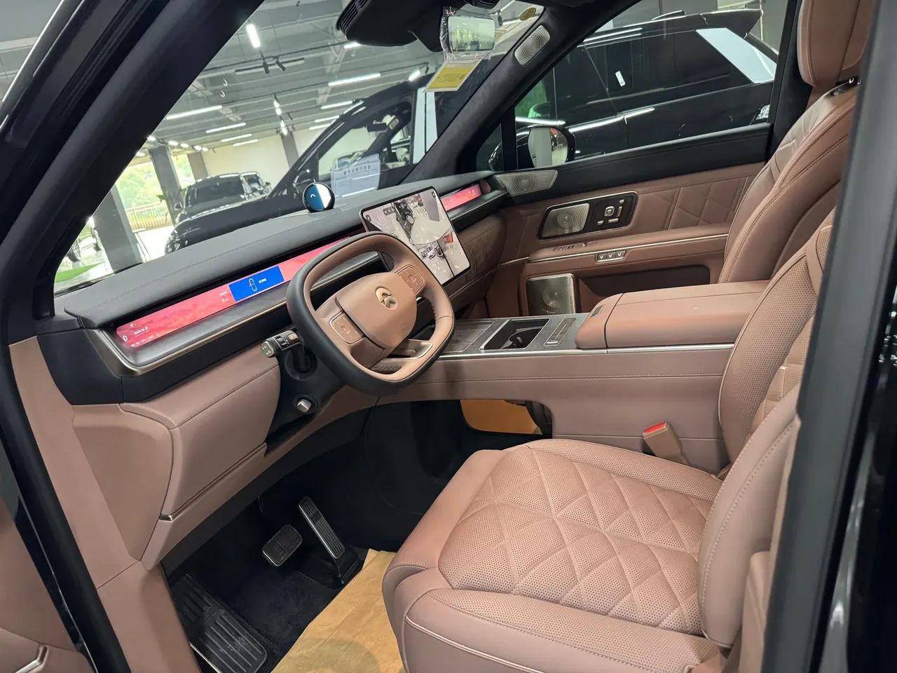 NIO 2026 ES 9 102kWh Executive Island Deluxe Automatic Gear 4