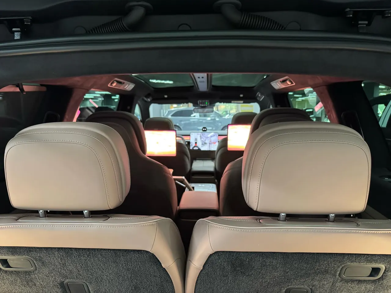 NIO 2026 ES 9 102kWh Executive Island Deluxe Automatic Gear 5