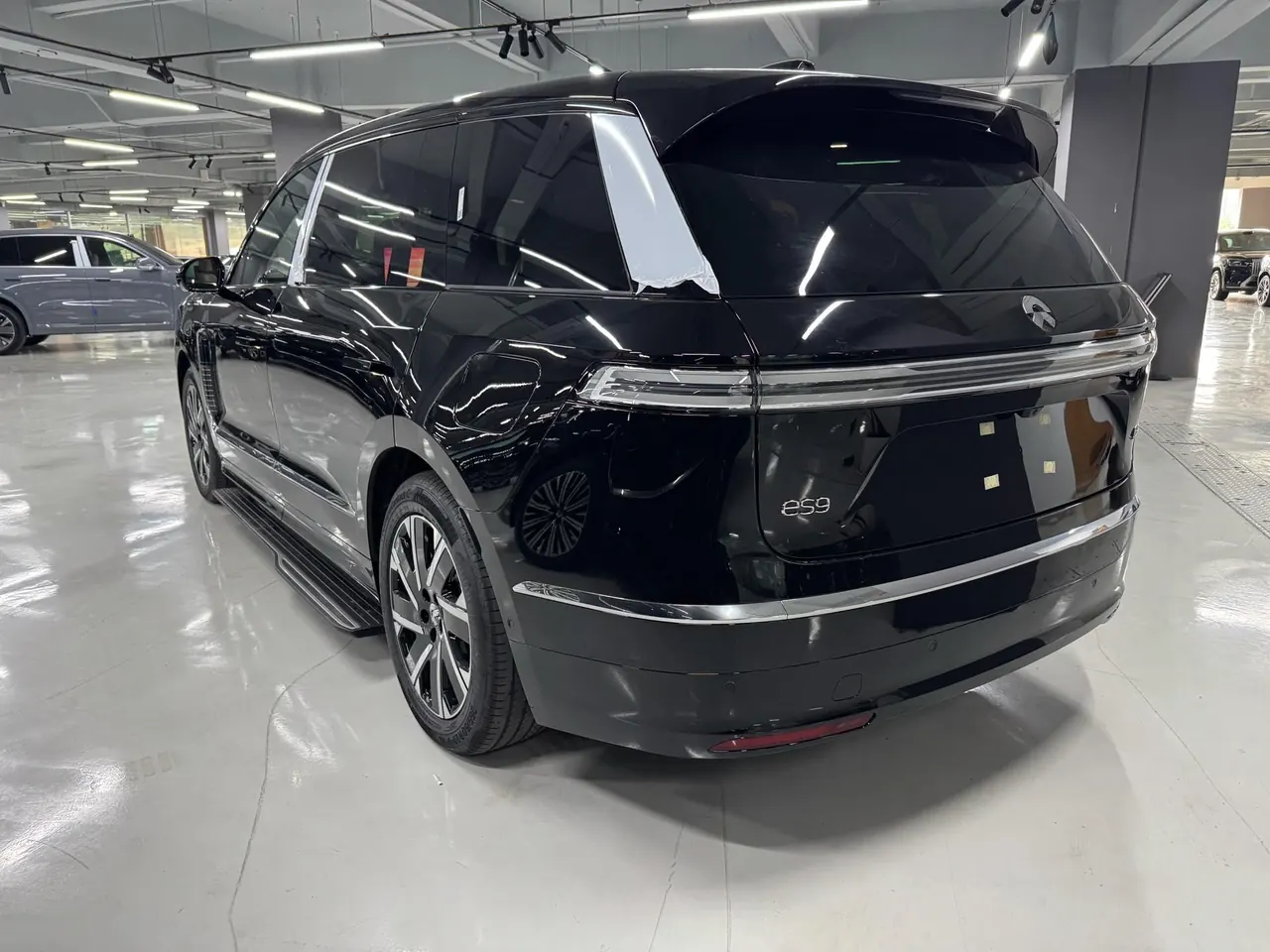 NIO 2026 ES 9 102kWh Executive Island Deluxe Automatic Gear 6