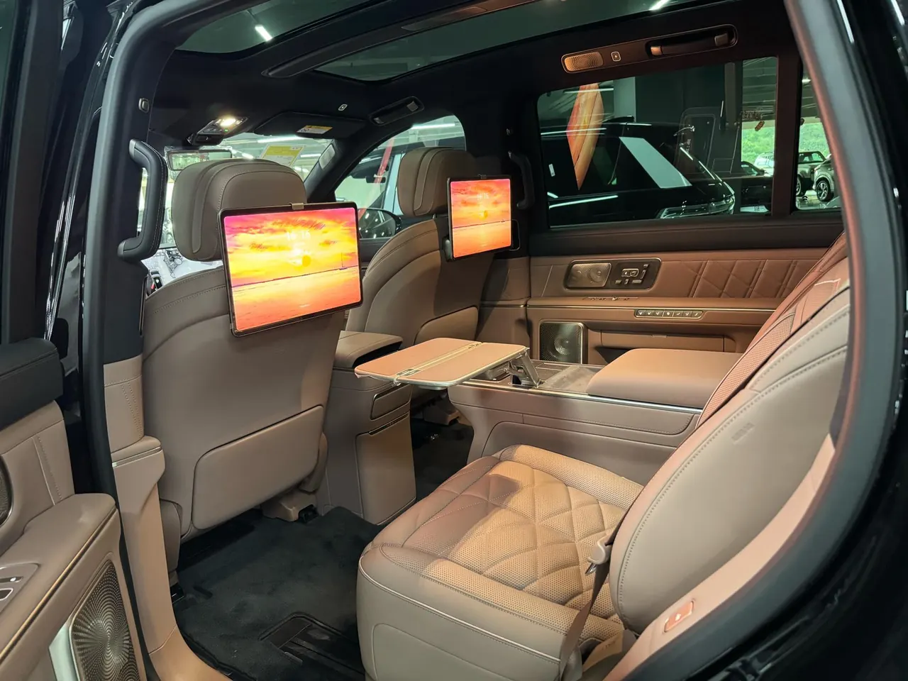 NIO 2026 ES 9 102kWh Executive Island Deluxe Automatic Gear 8
