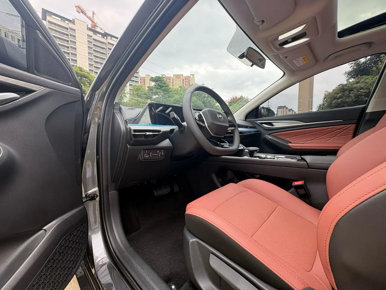 ChangAn 2025 Easy PLUS 1.4T High Energy Edition Automatic Gear 4