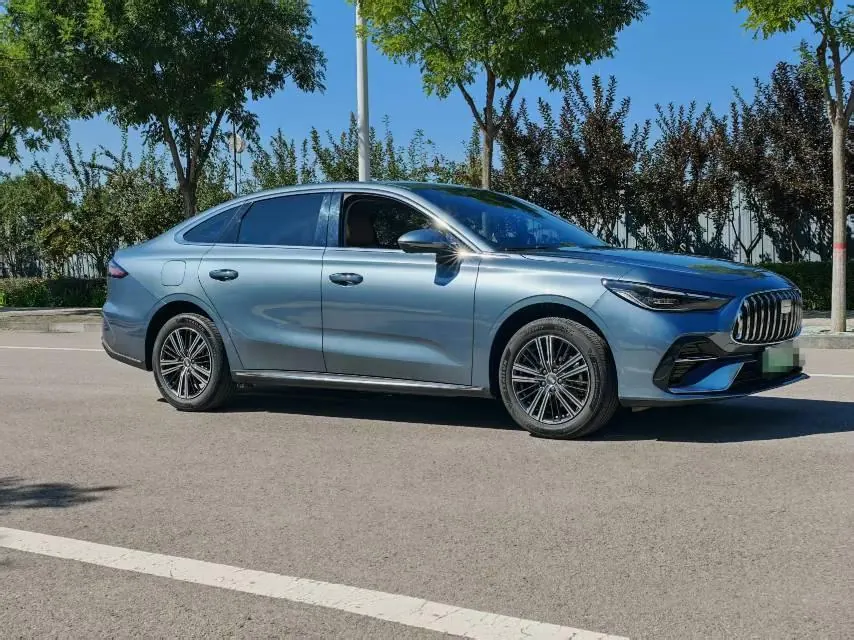 Geely Galaxy 2025 xingyao 6 EM-i 1.5 125km exploration version automatic gear 3