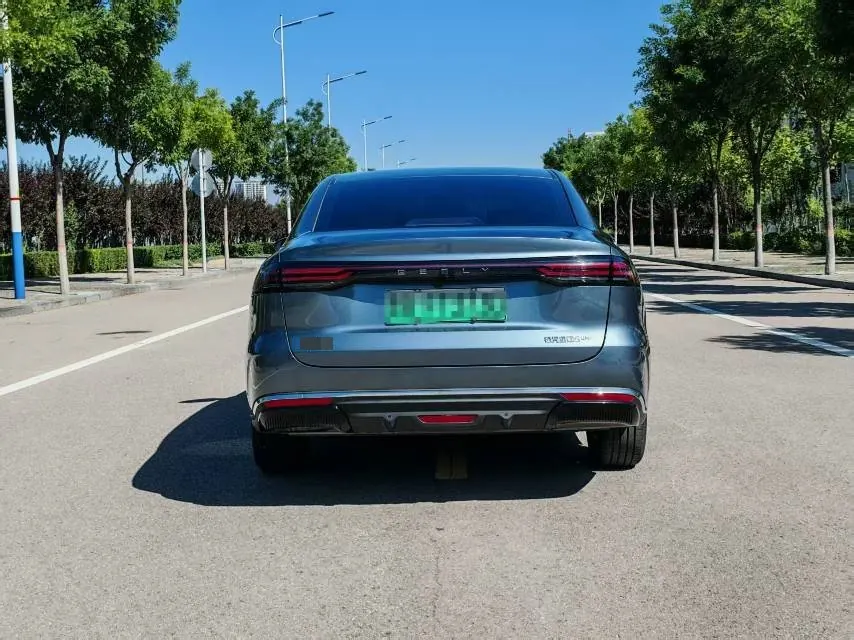 Geely Galaxy 2025 xingyao 6 EM-i 1.5 125km exploration version automatic gear 8