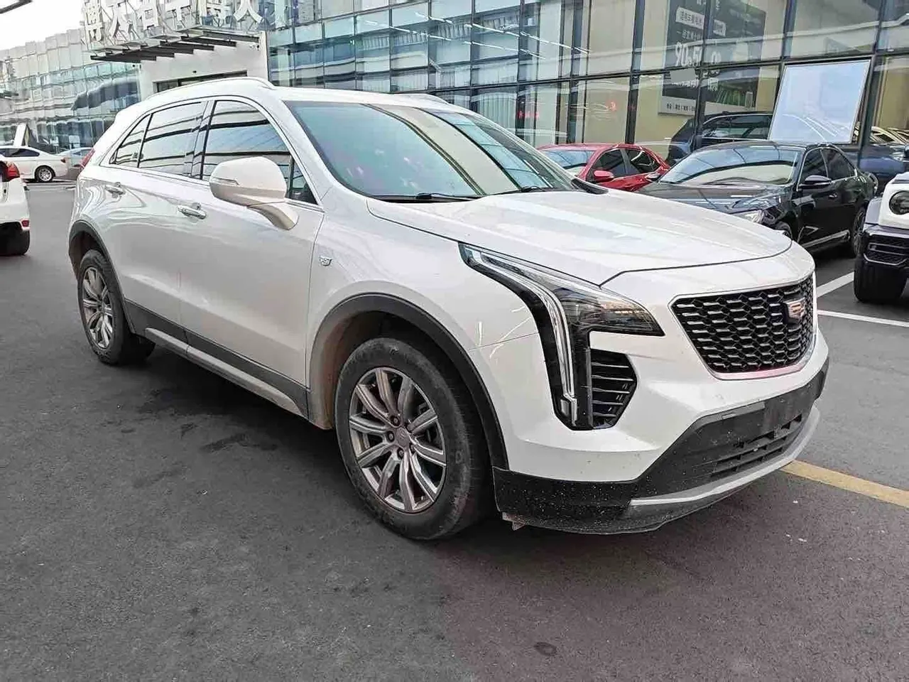 Cadillac 2021 XT4 2.0T 28T Two-Drive Leading Automatic Gear 3