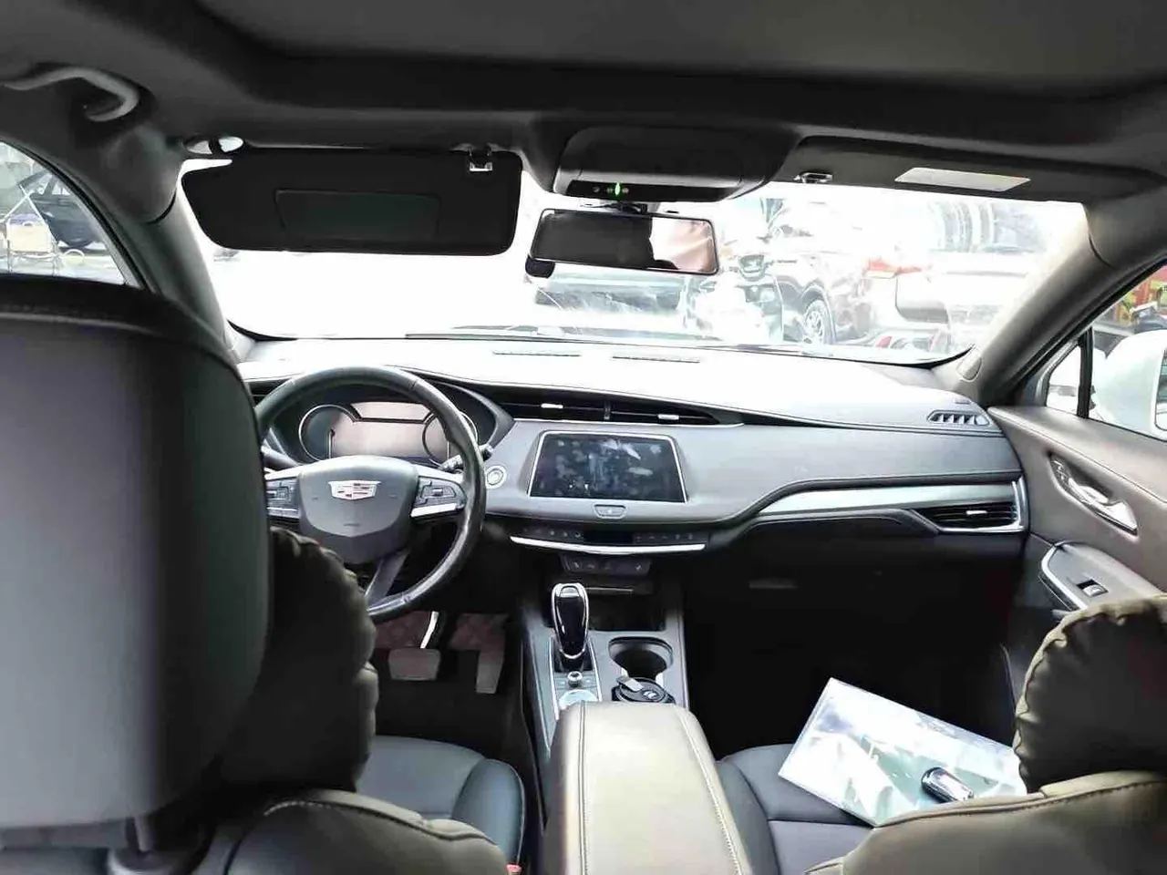 Cadillac 2021 XT4 2.0T 28T Two-Drive Leading Automatic Gear 6