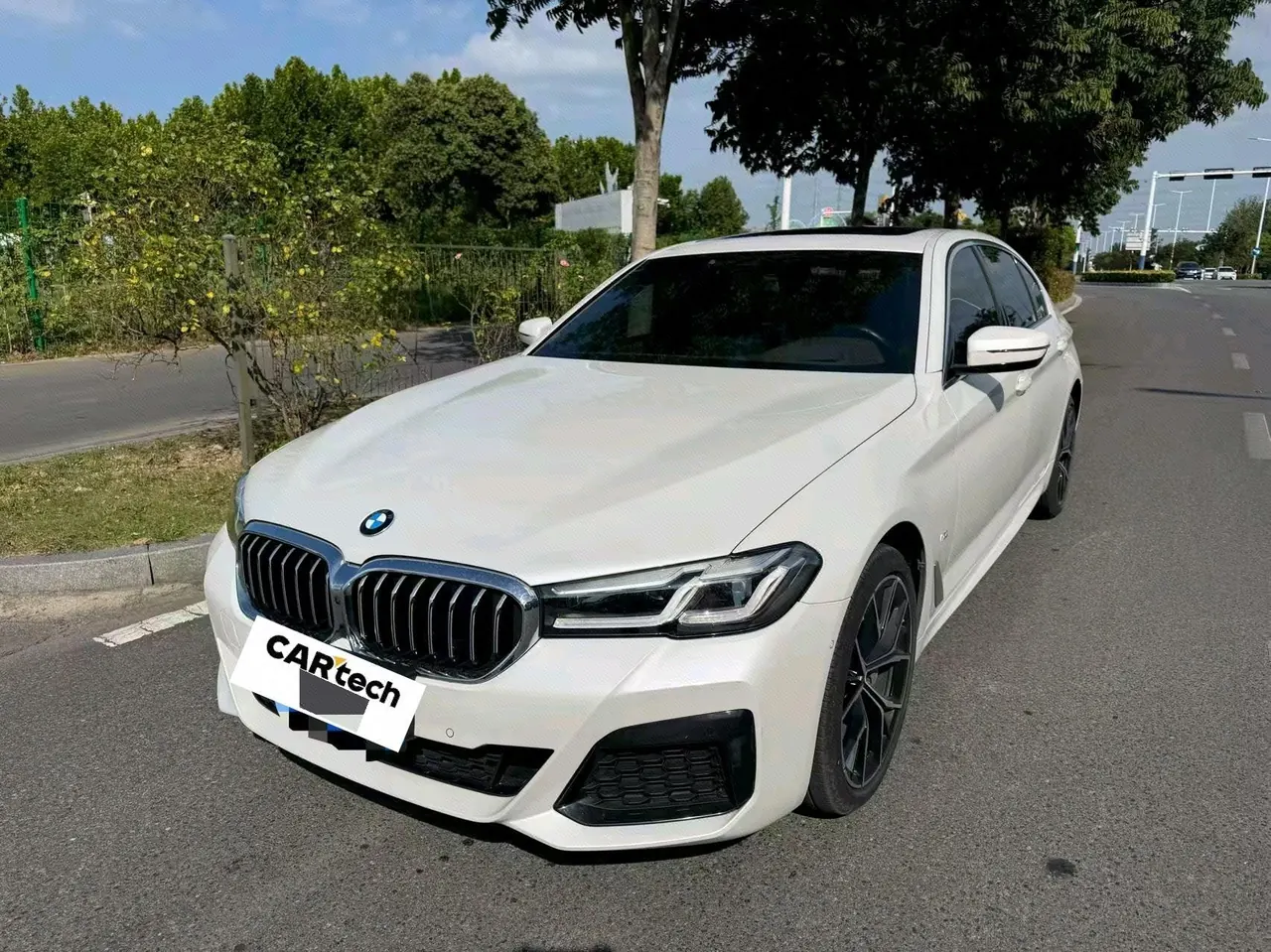 打开图片灯箱:BMW 5 Series 2021 530Li 2.0T Exclusive M Sports Suit (Modified) Automatic Gear